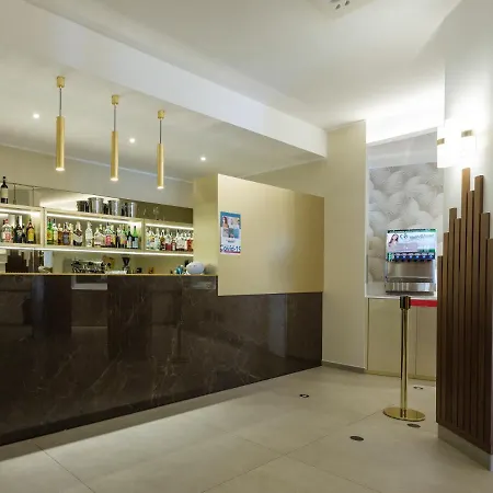 Leonardo Da Vinci Hotel 4*