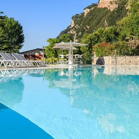 Leonardo Da Vinci Hotel 4*